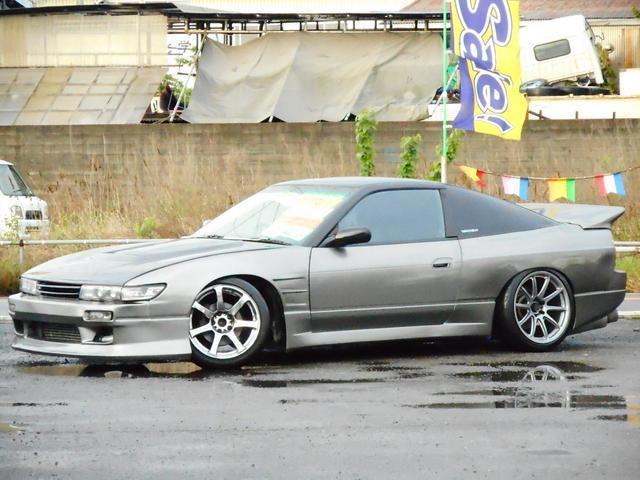 Rps13 180sx 5mt Sileighty Front Silvia Rear 180sx Fullaero Widefenders For Drift km １８０ｓｘ 改シルエイティフルエアロ前後ｗフェンダー 即ドリ仕様 日産 評価書付 中古 中古品 商品番号 aw001 価格 1 110 000円 税込 38 300