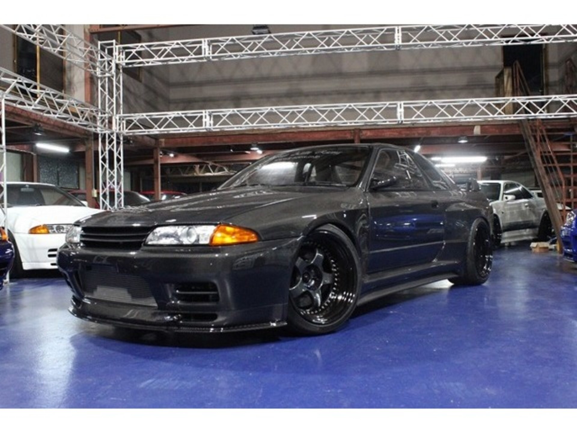 R32 Skyline Gt R 5mt Fullcarbon R Active Democar 日産 スカイラインgt R2 6 4wd Fullcarbon R Active自社製作デモカー ガンメタリック 車両本体価格 1598 0万円 日産車中古車紹介 Jdm Nissan Used Car