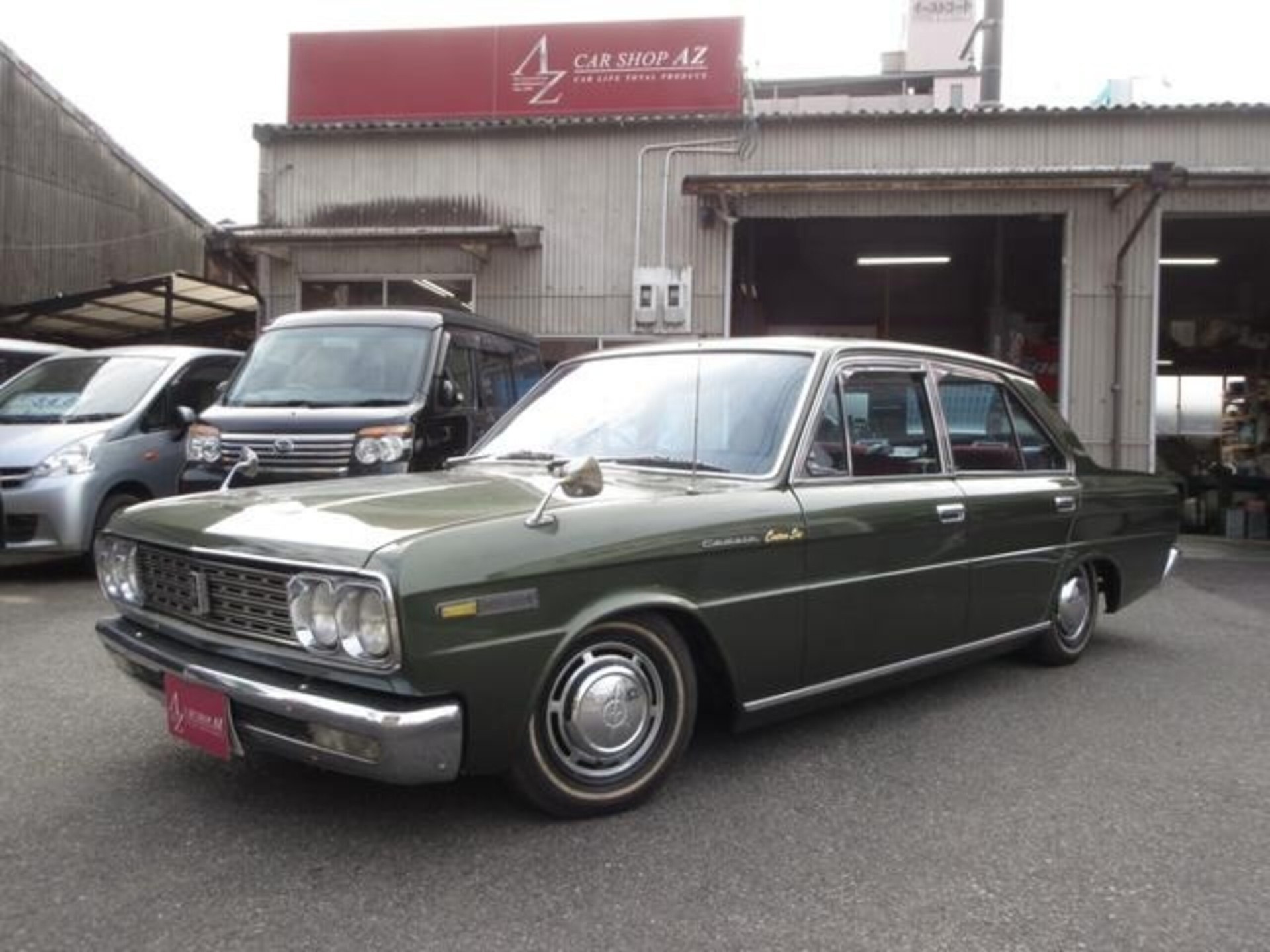 Cedric Sedan Custom 6 Mt km 日産 セドリックセダンカスタム6 ダークグリーン 車両本体価格 応談 日産車中古車紹介 Jdm Nissan Used Car